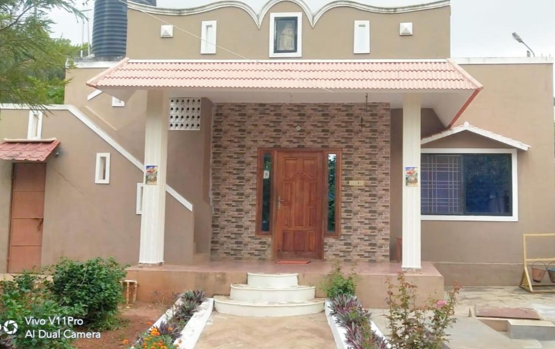 Yelagiri Golden Villa Exteriér fotografie